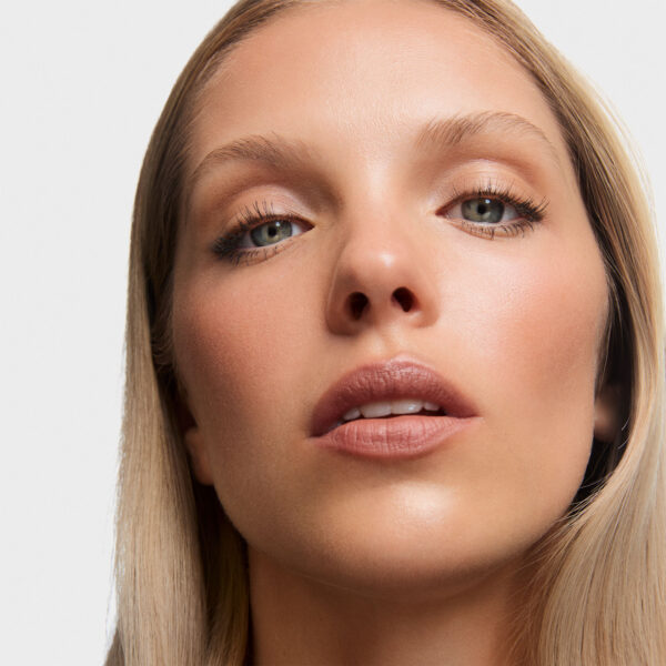 Cream Stick Bronzer MEDIUM BROWN 111 - Image 3