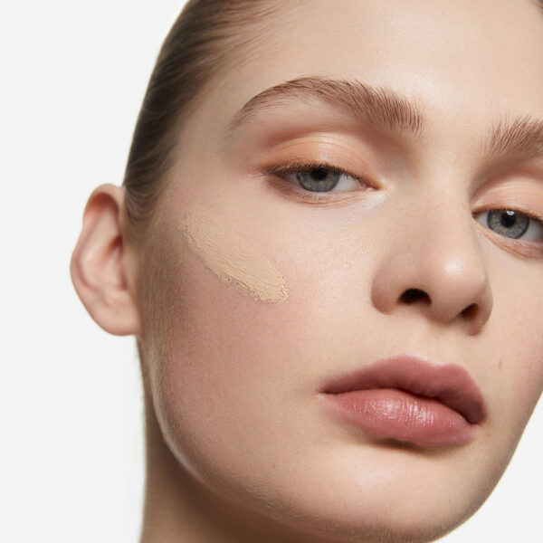 SKIN FOCUSED Care Face Foundation SPF 50 IVORY BEIGE 302 - Image 3