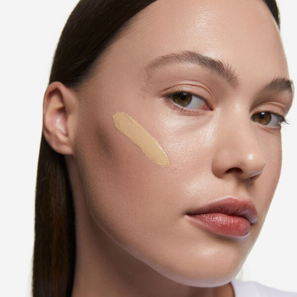 SKIN FOCUSED Care Face Foundation SPF 50 YELLOW BEIGE 307 - Image 4