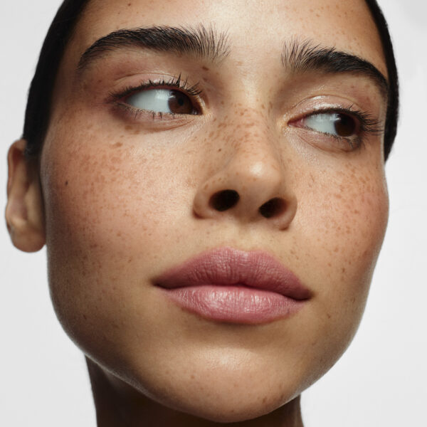 Glazed Lips Liquid Lipstick 91 SPF 50+ PINK MERINGUE - Image 4